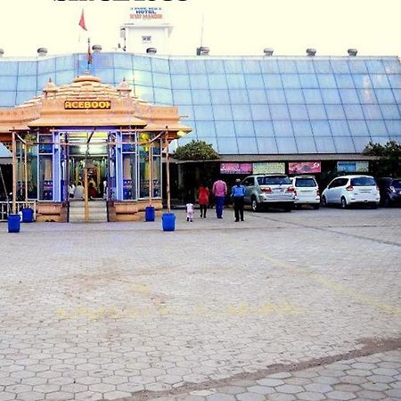 Hotel Nyay Mandir Bharuch Екстер'єр фото