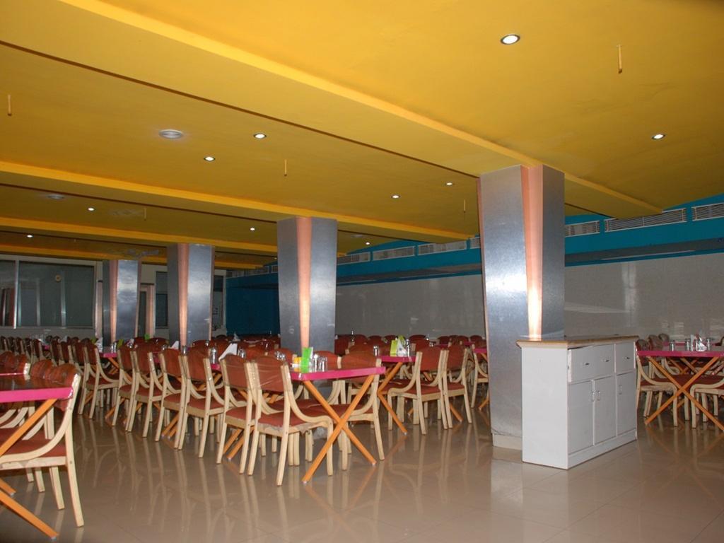 Hotel Nyay Mandir Bharuch Екстер'єр фото