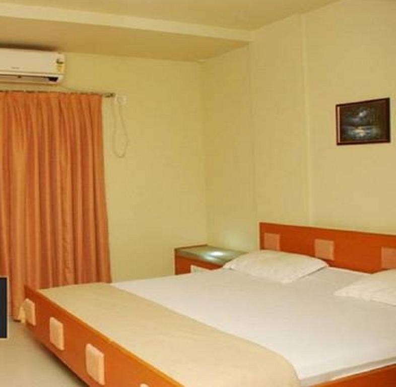 Hotel Nyay Mandir Bharuch Номер фото