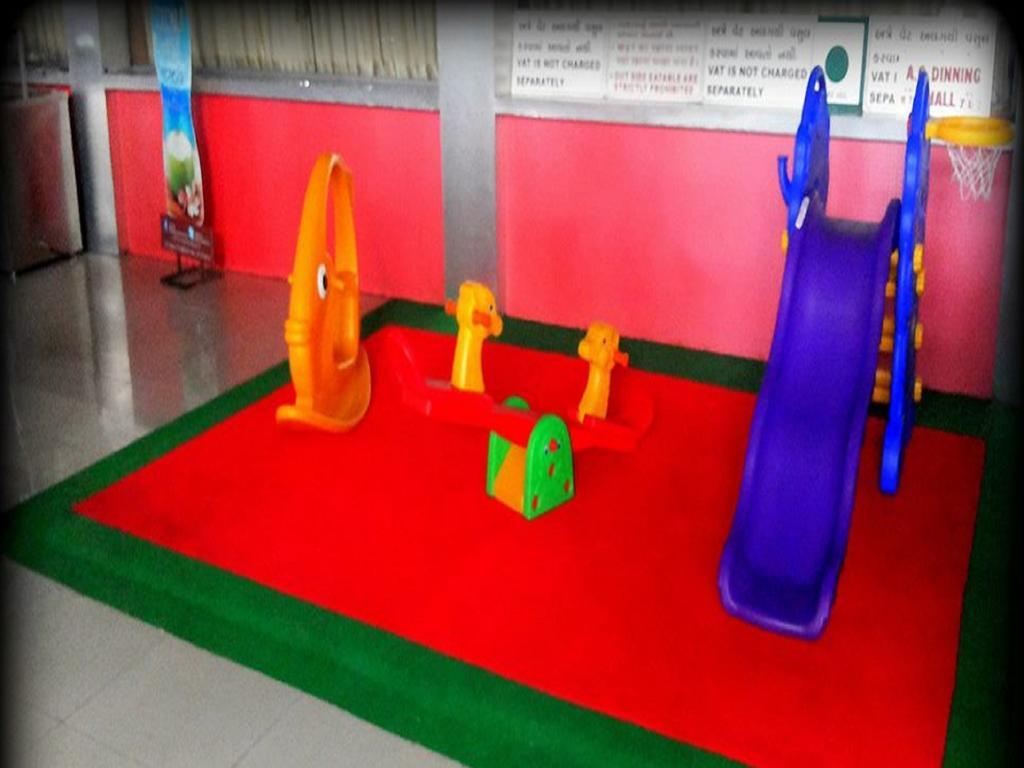 Hotel Nyay Mandir Bharuch Екстер'єр фото